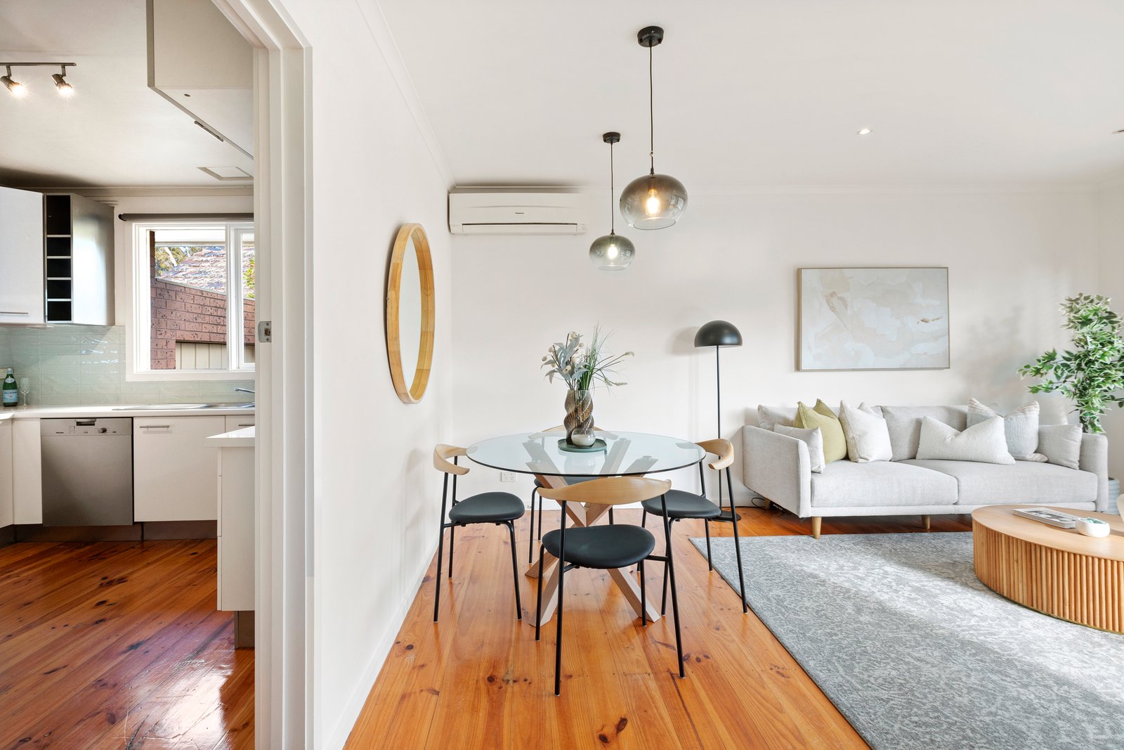 Gallery: 2/3 Sandford Street