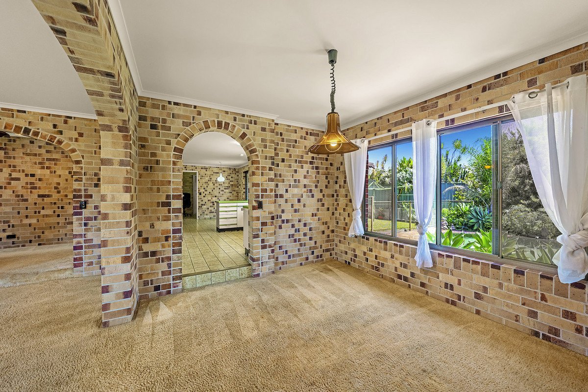 23 Seaview Parade Elanora 5