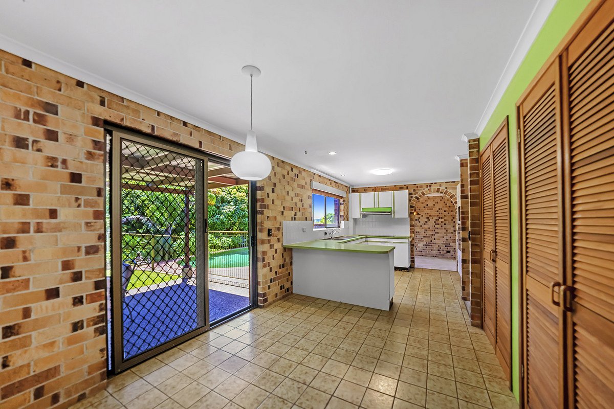 23 Seaview Parade Elanora 7