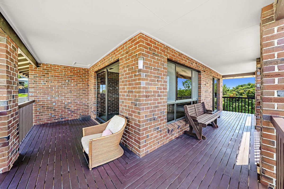 23 Seaview Parade Elanora 10