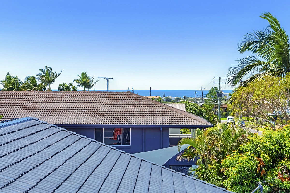 23 Seaview Parade Elanora 11