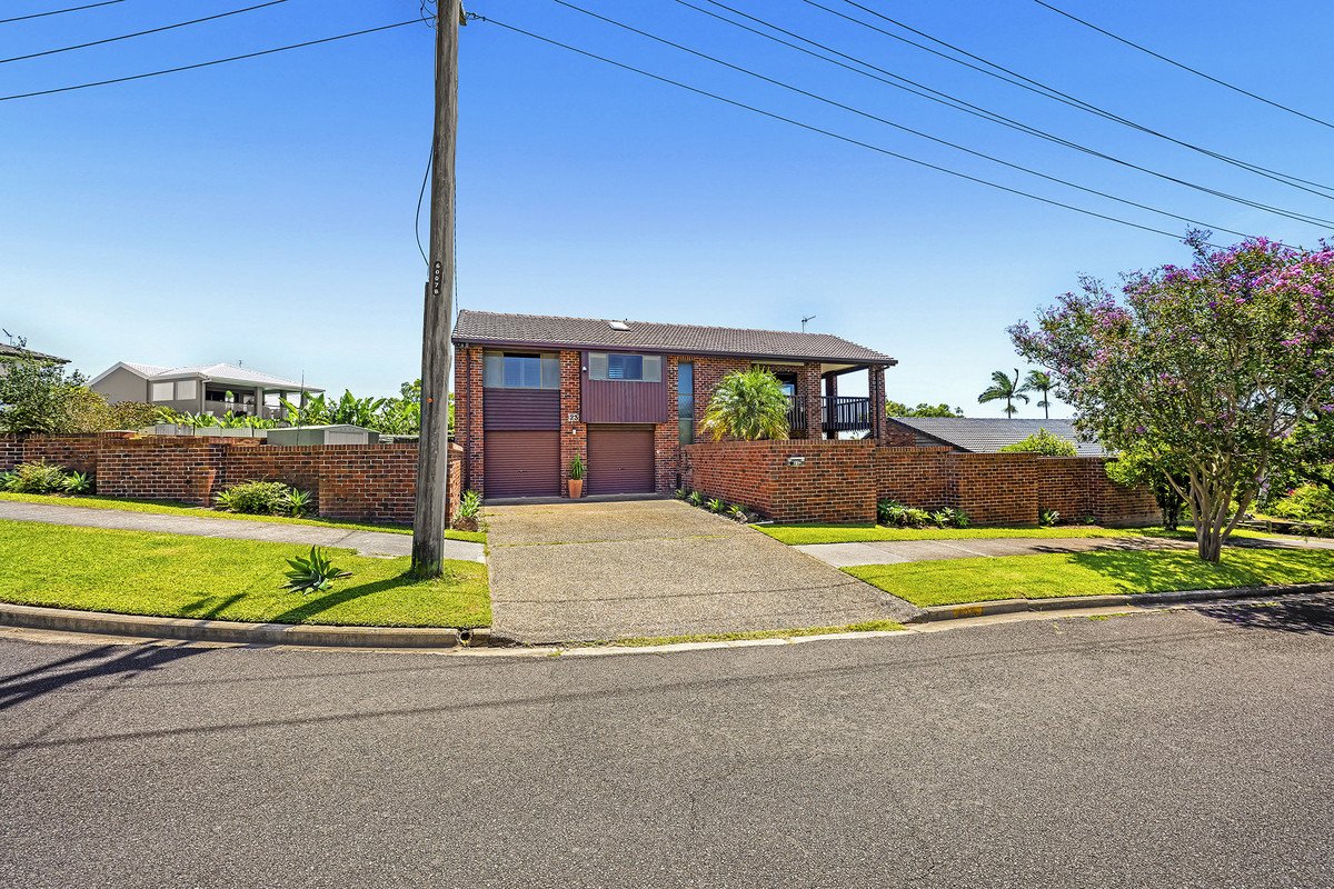 23 Seaview Parade Elanora 16