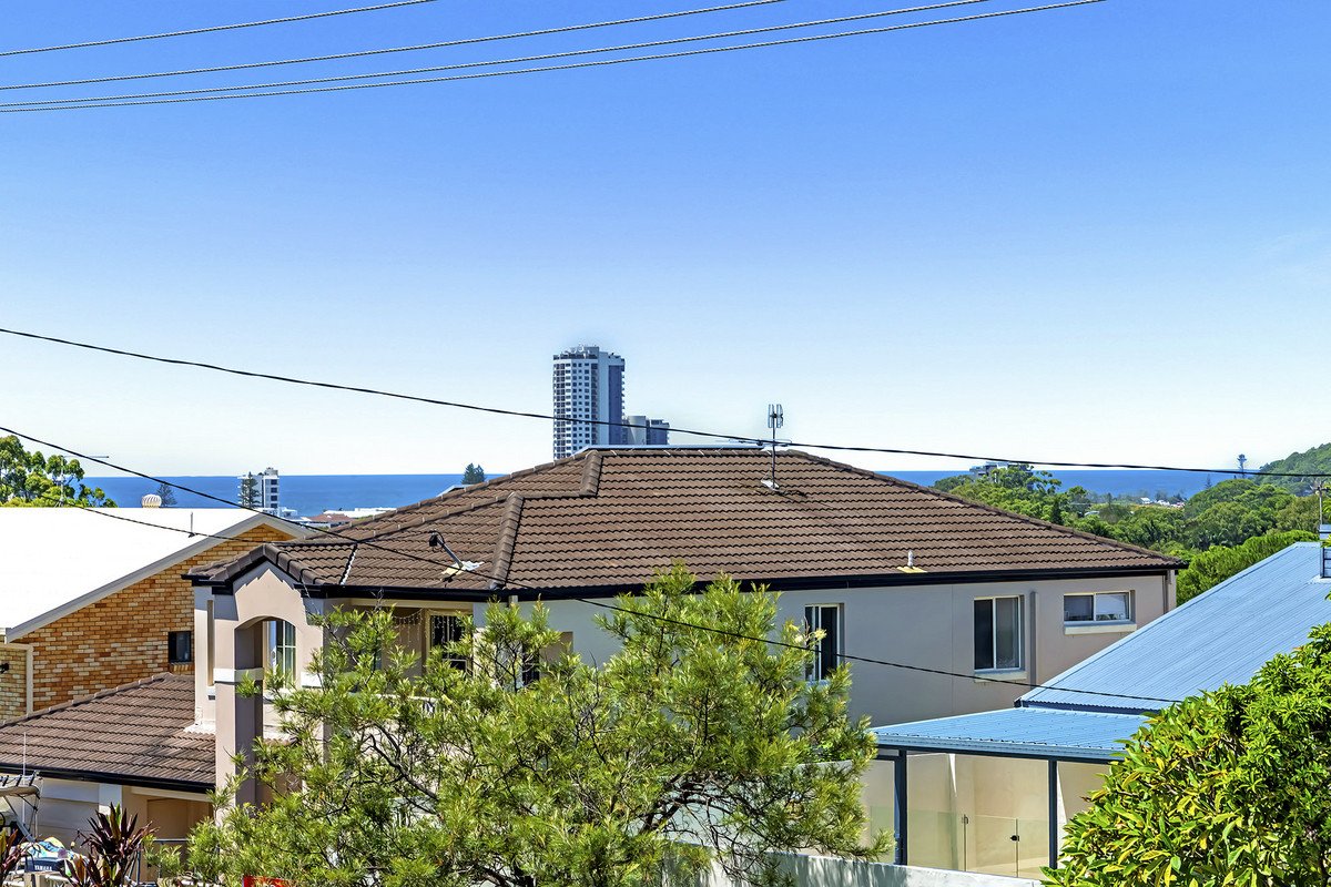23 Seaview Parade Elanora 17