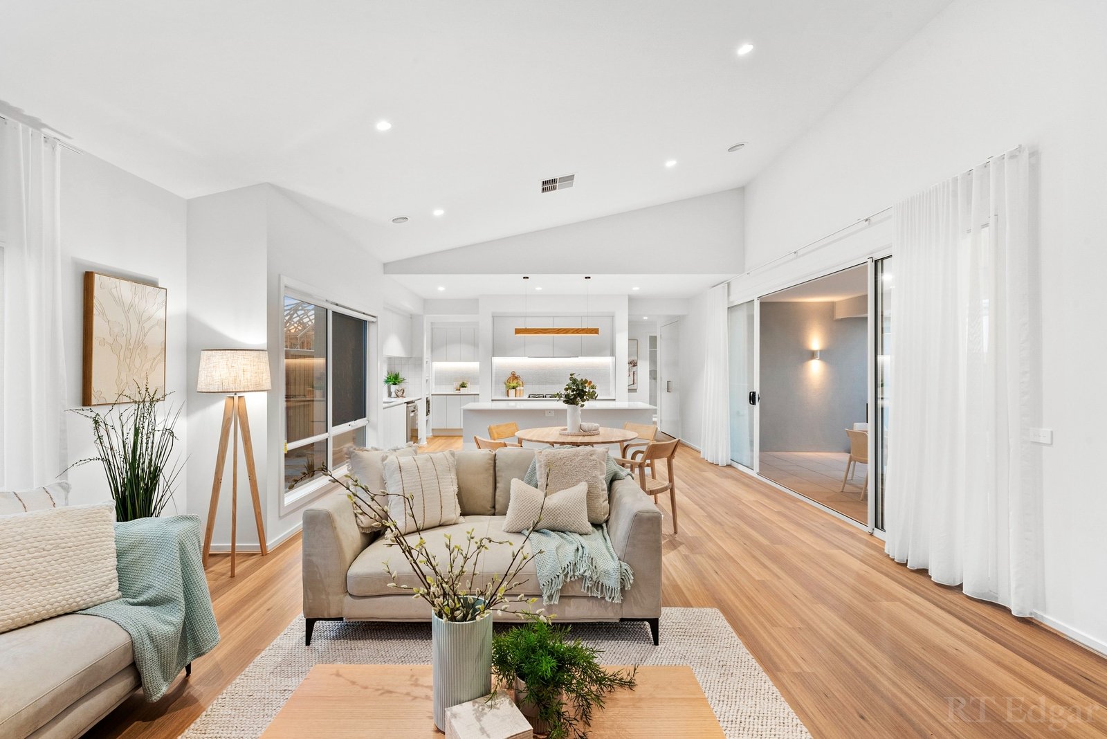 Real Estate and Property in 23 Shearwater Grove, Point Lonsdale, VIC