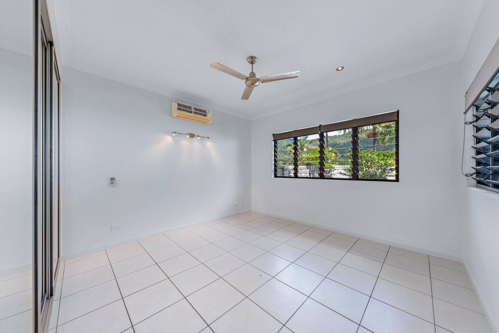 2/3 Shelter Court JUBILEE POCKET 5