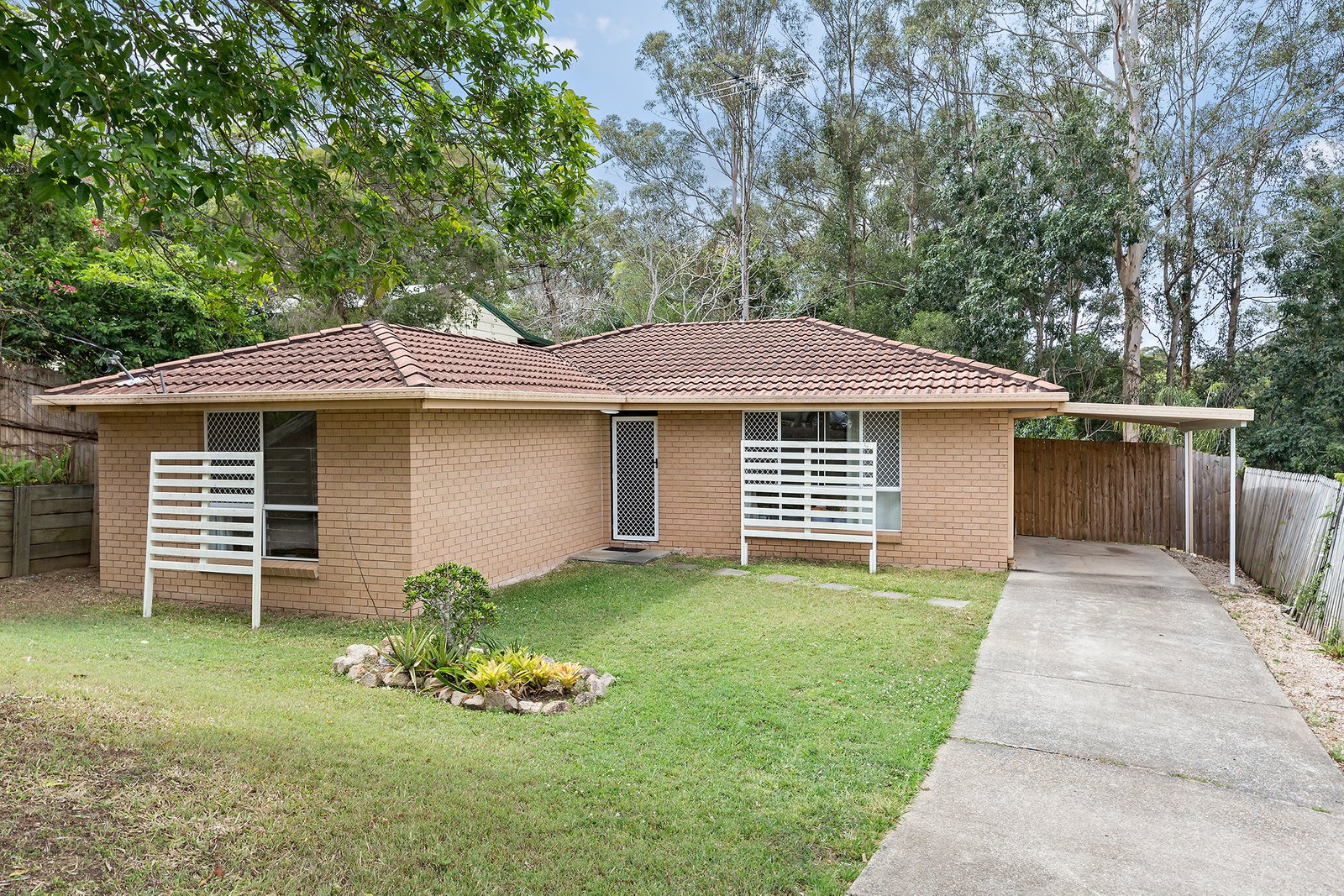 23 Sherwood Crescent, Daisy Hill QLD 4127