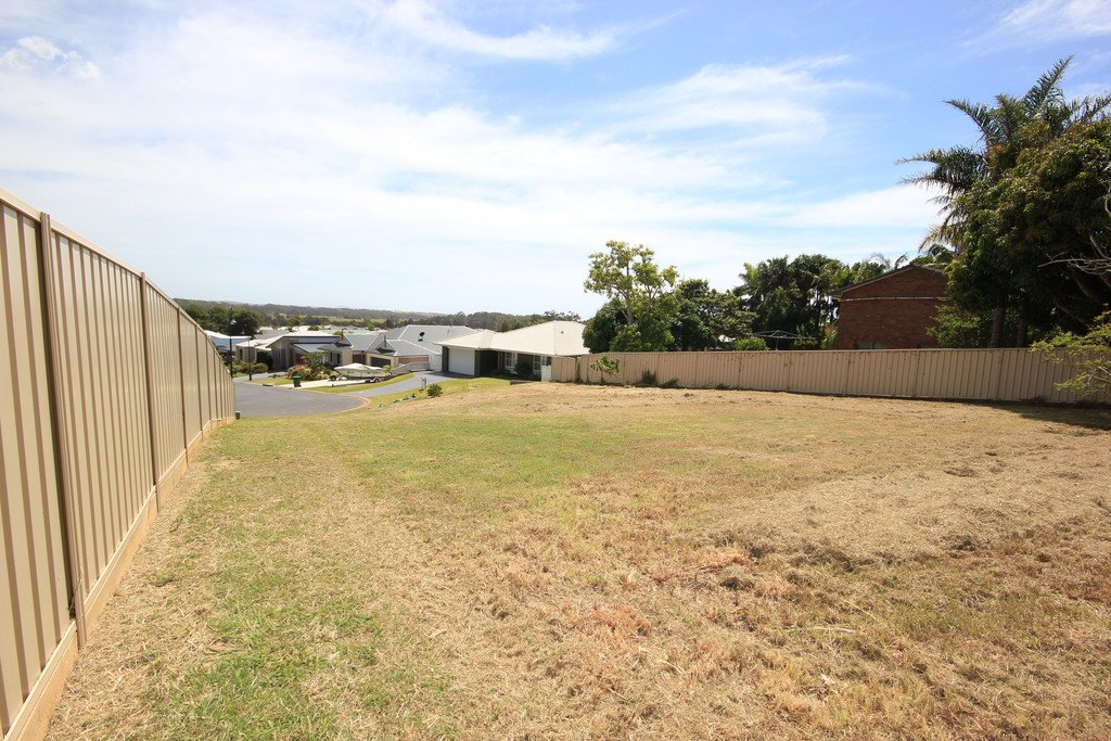 23 St Lucia Place BONNY HILLS 7