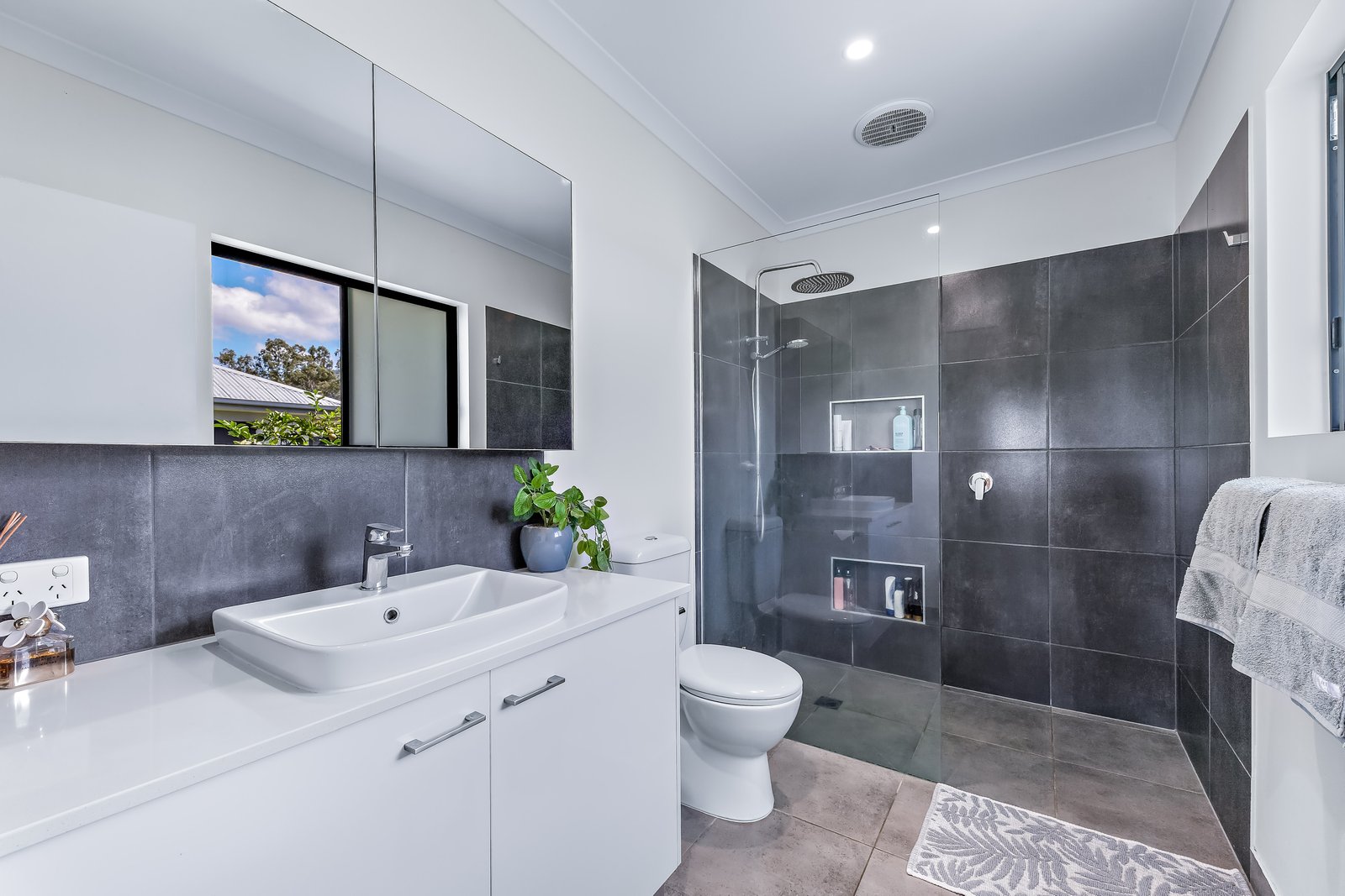 23 Stanley Drive CANNON VALLEY 9