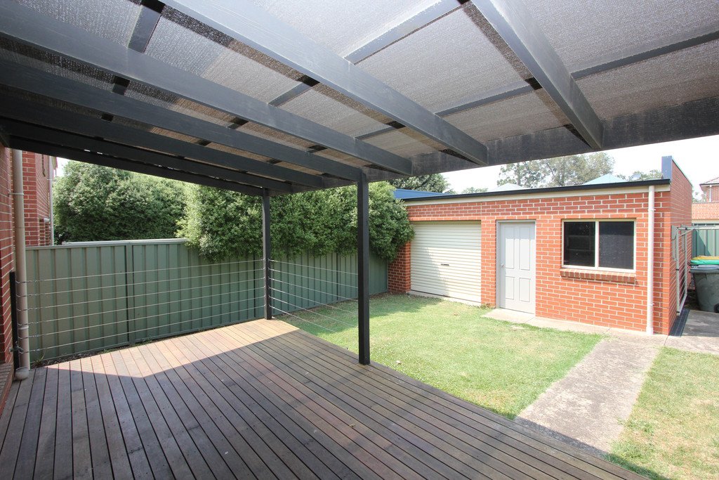 23 Stirling Drive LAKE GARDENS 12