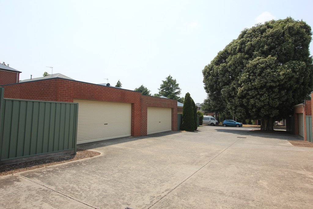 23 Stirling Drive LAKE GARDENS 13