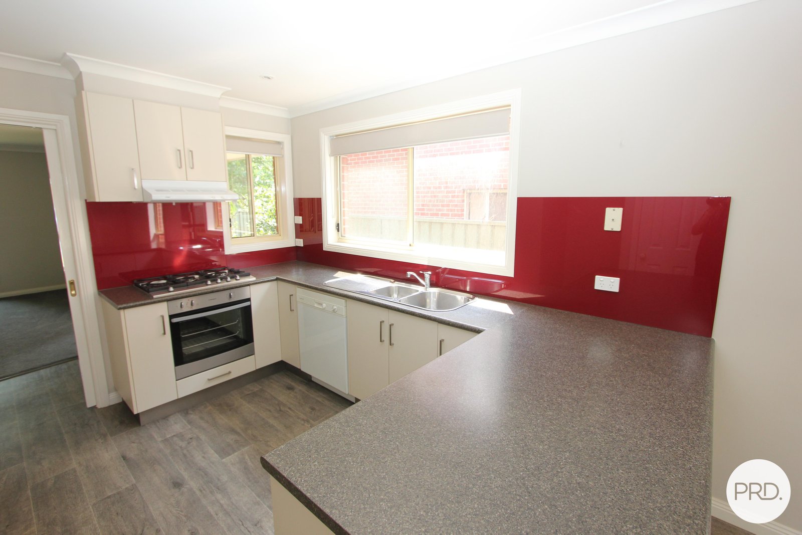 23 Stirling Drive LAKE GARDENS 2