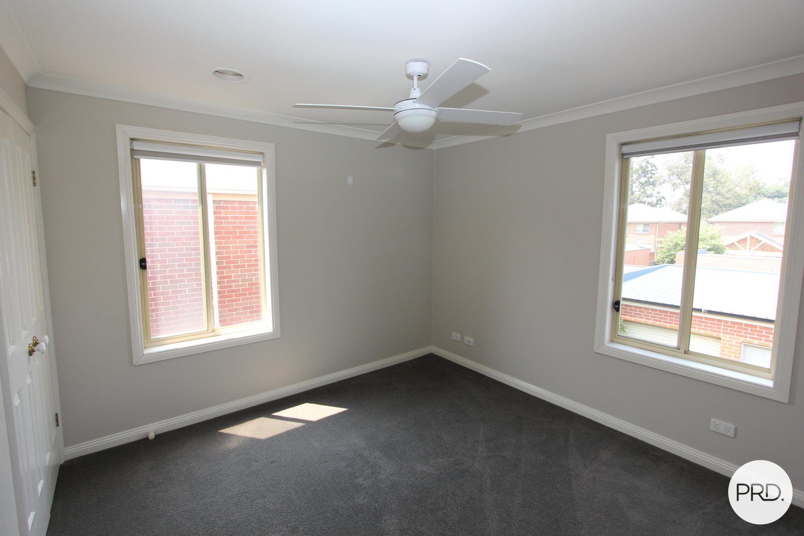 23 Stirling Drive LAKE GARDENS 8