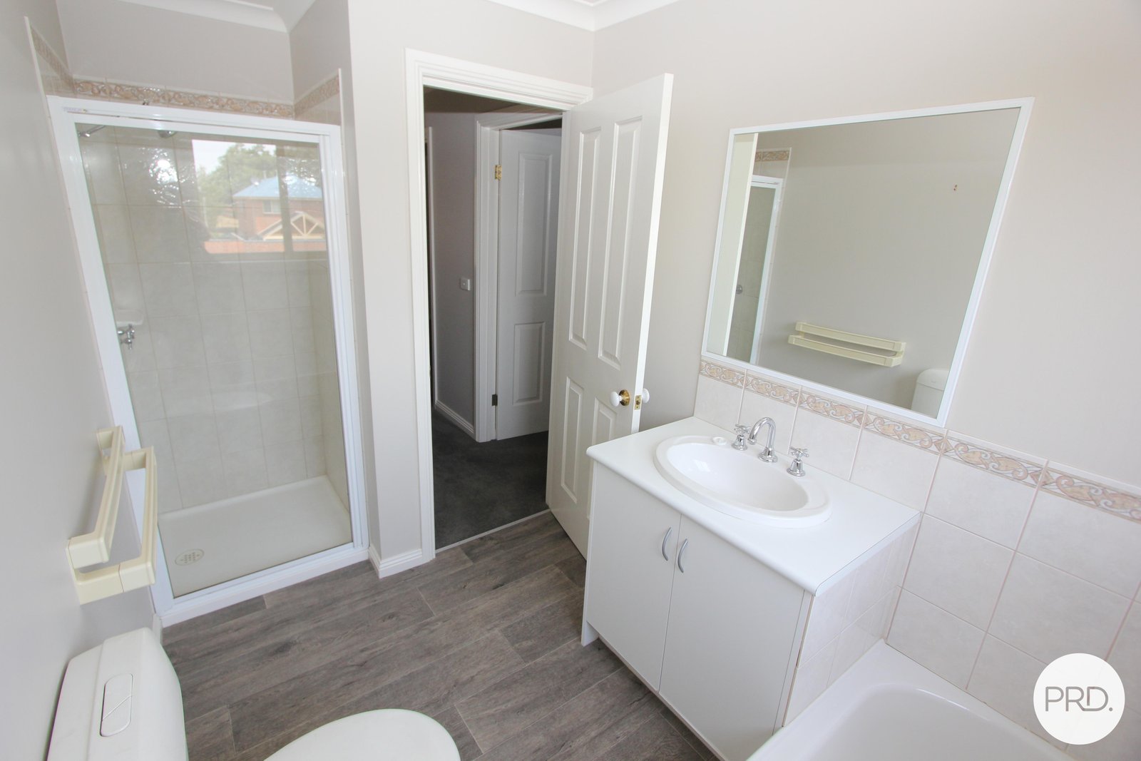 23 Stirling Drive LAKE GARDENS 10