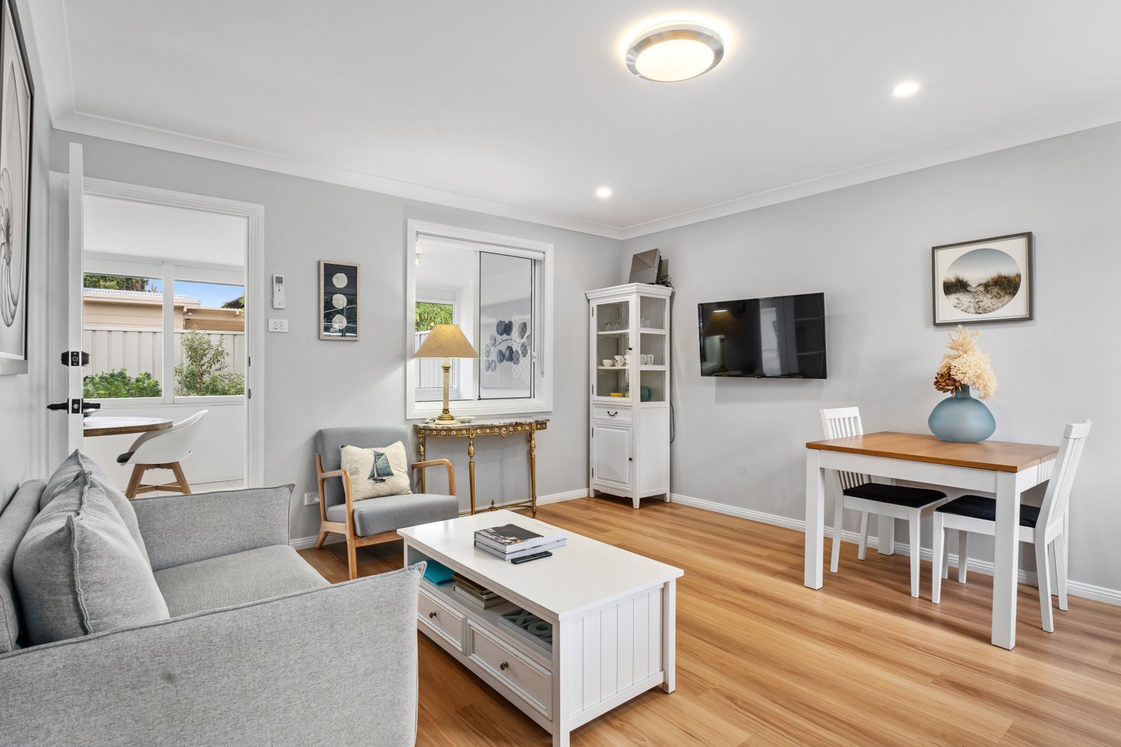 2/3 Sunset Boulevard SOLDIERS POINT 9