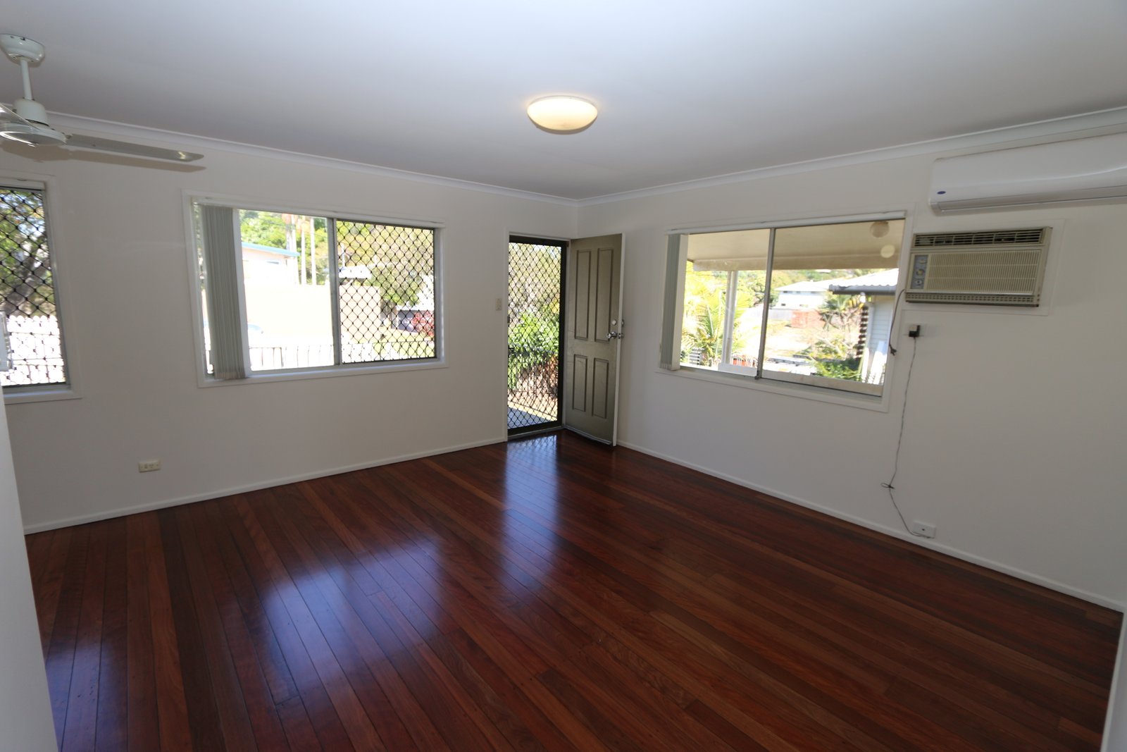 23 Susanne Street SOUTHPORT 4