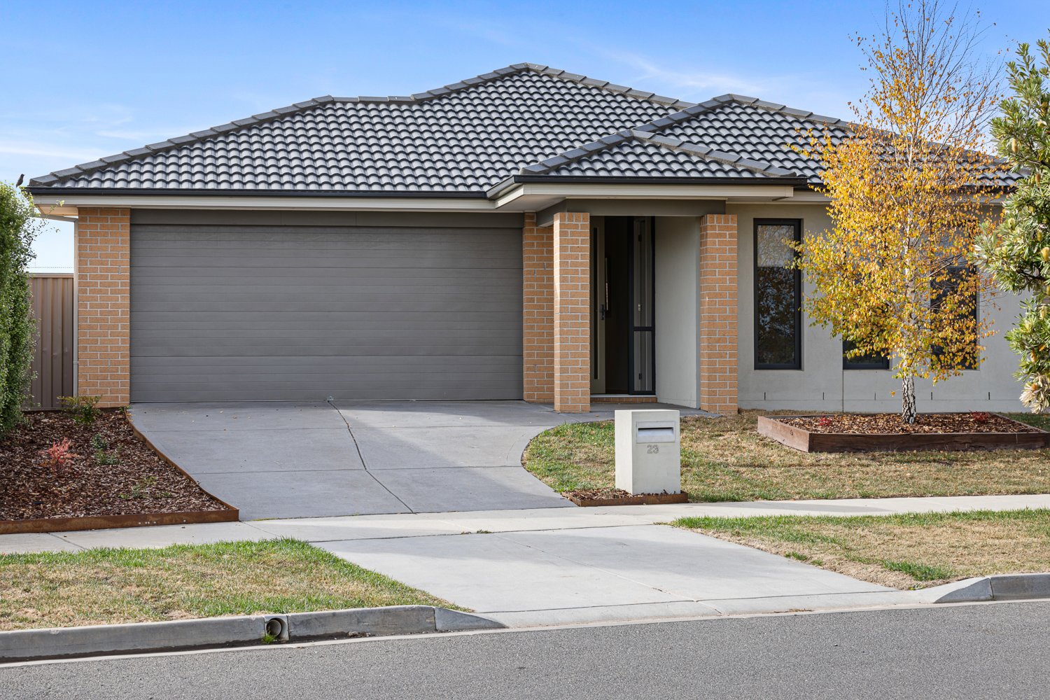 Gallery: 23 Swan Boulevard