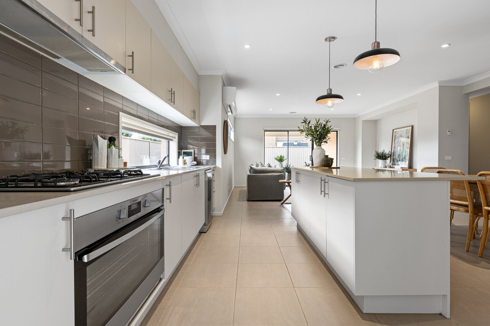 Gallery: 23 Swan Boulevard