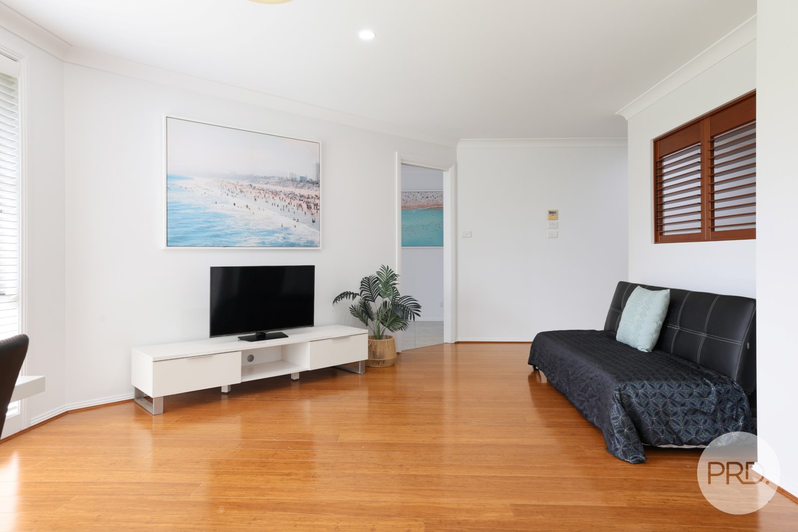 23 The Grange TAMWORTH 9