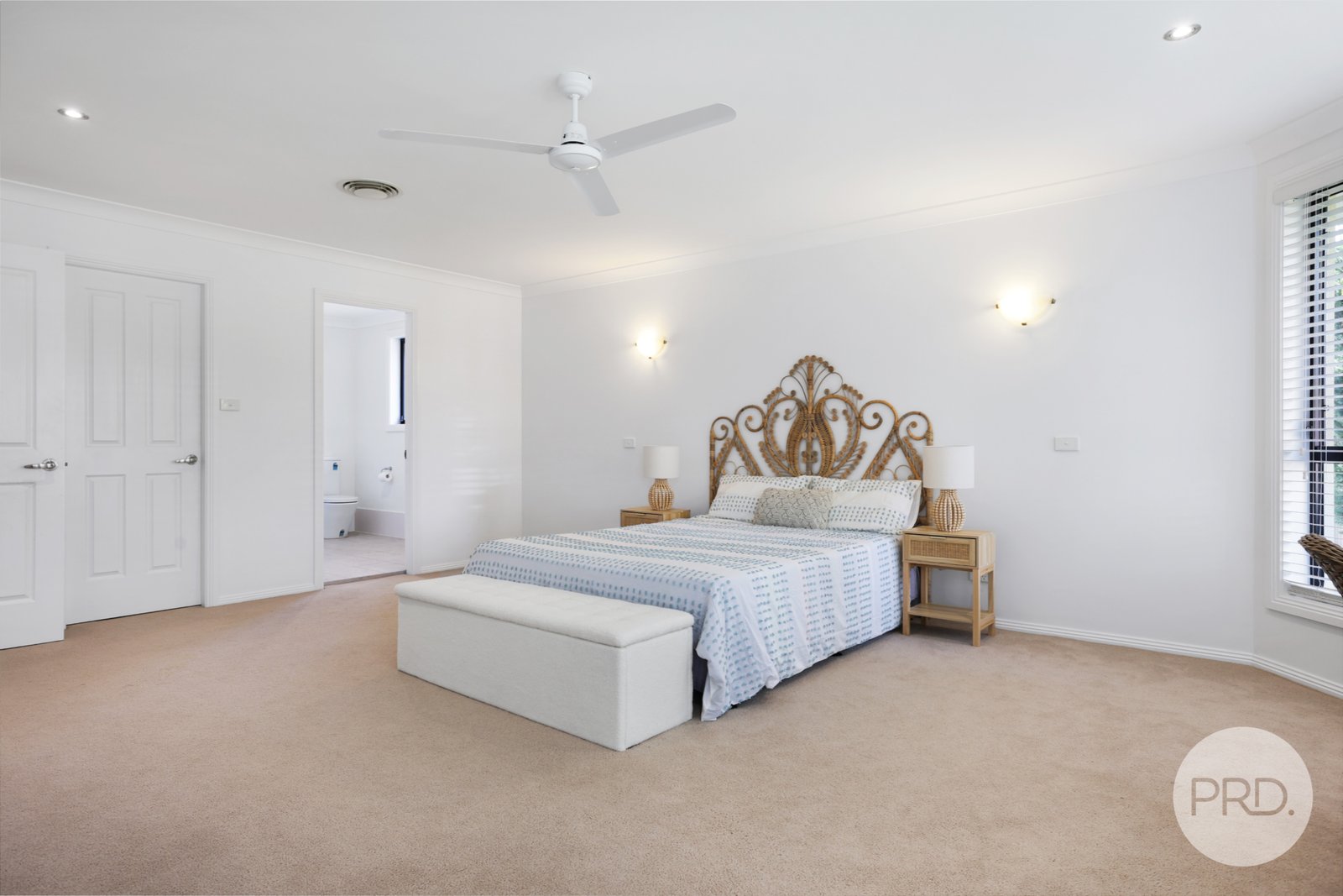 23 The Grange TAMWORTH 14