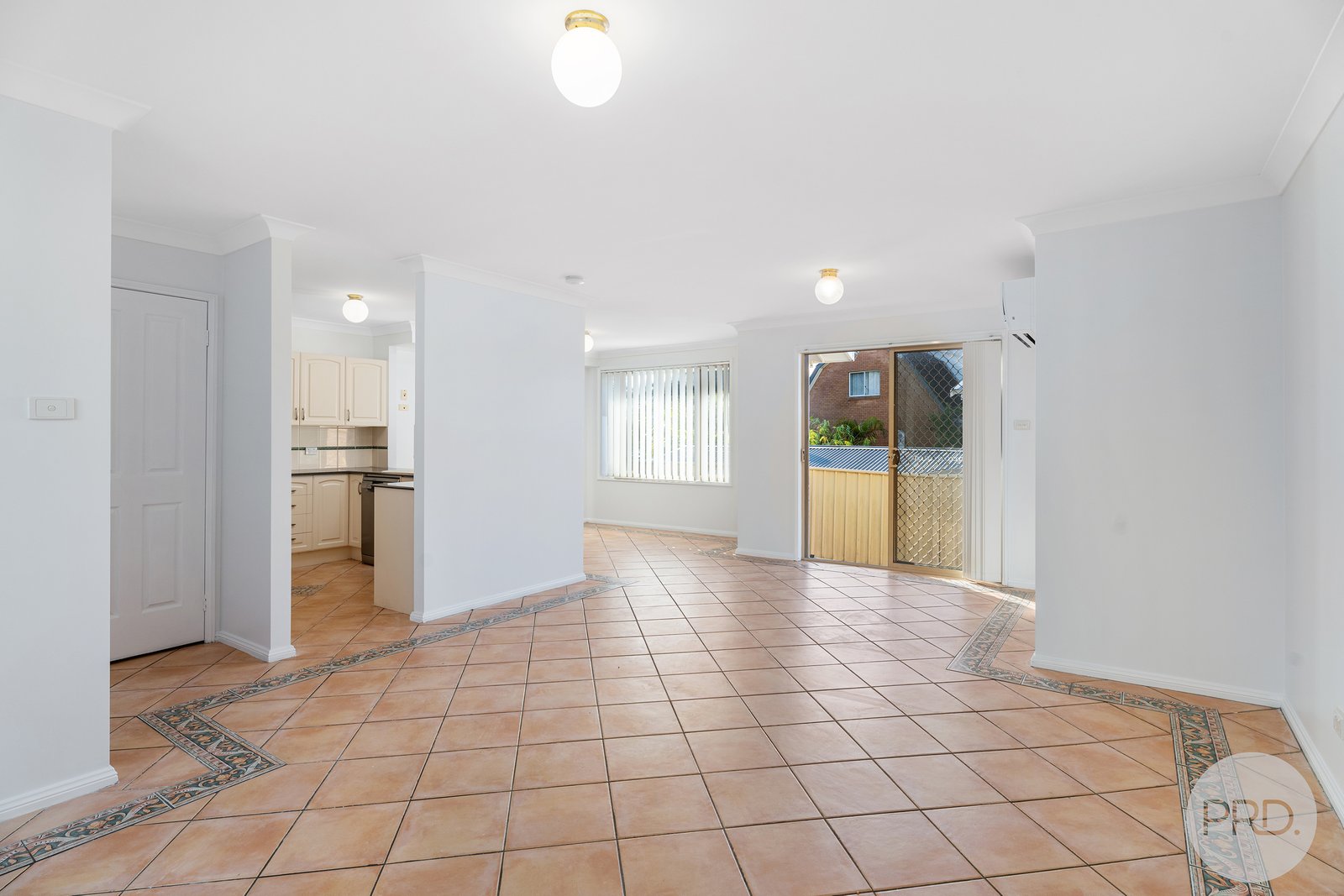 2/3 Thurlow Avenue NELSON BAY 3