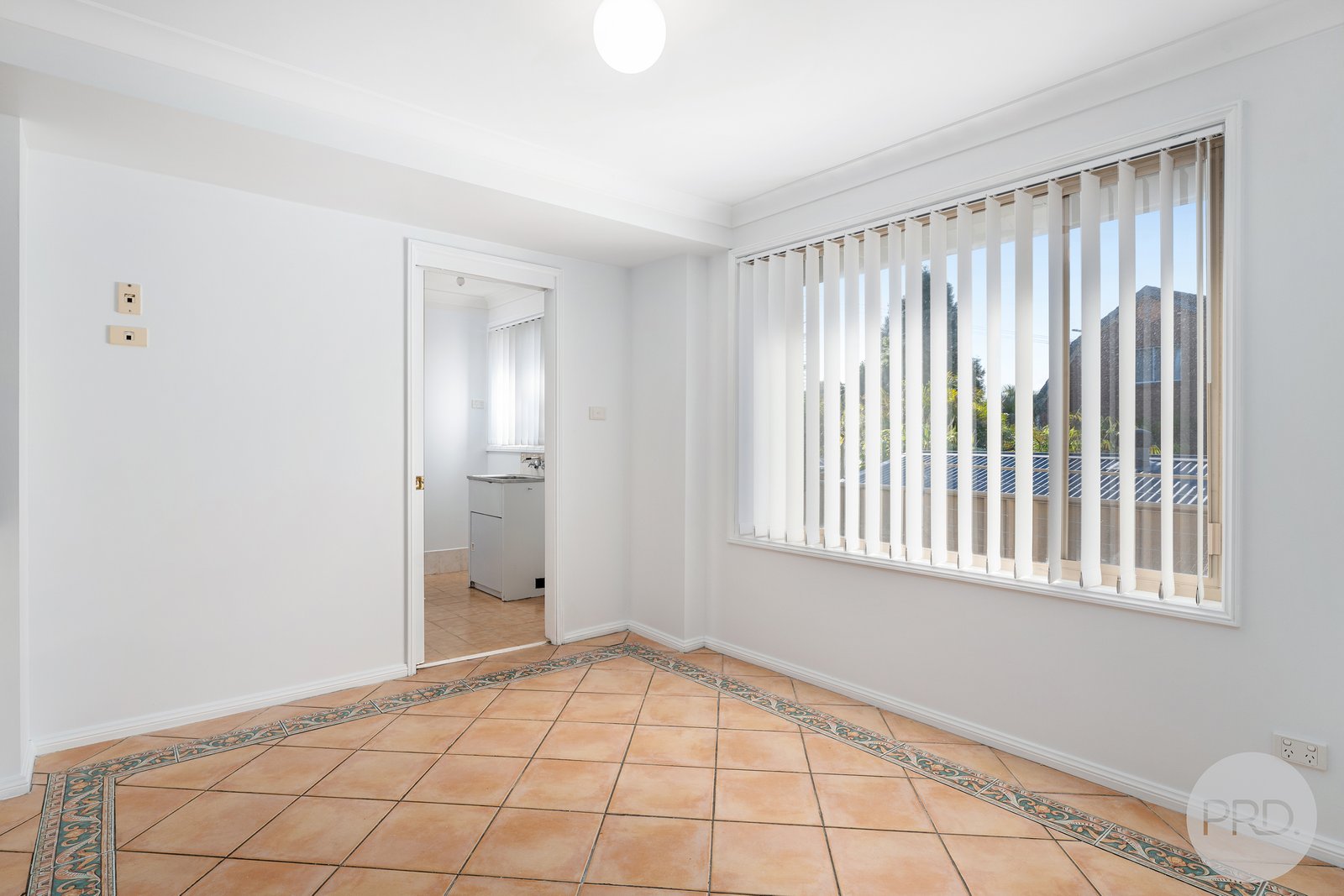 2/3 Thurlow Avenue NELSON BAY 6