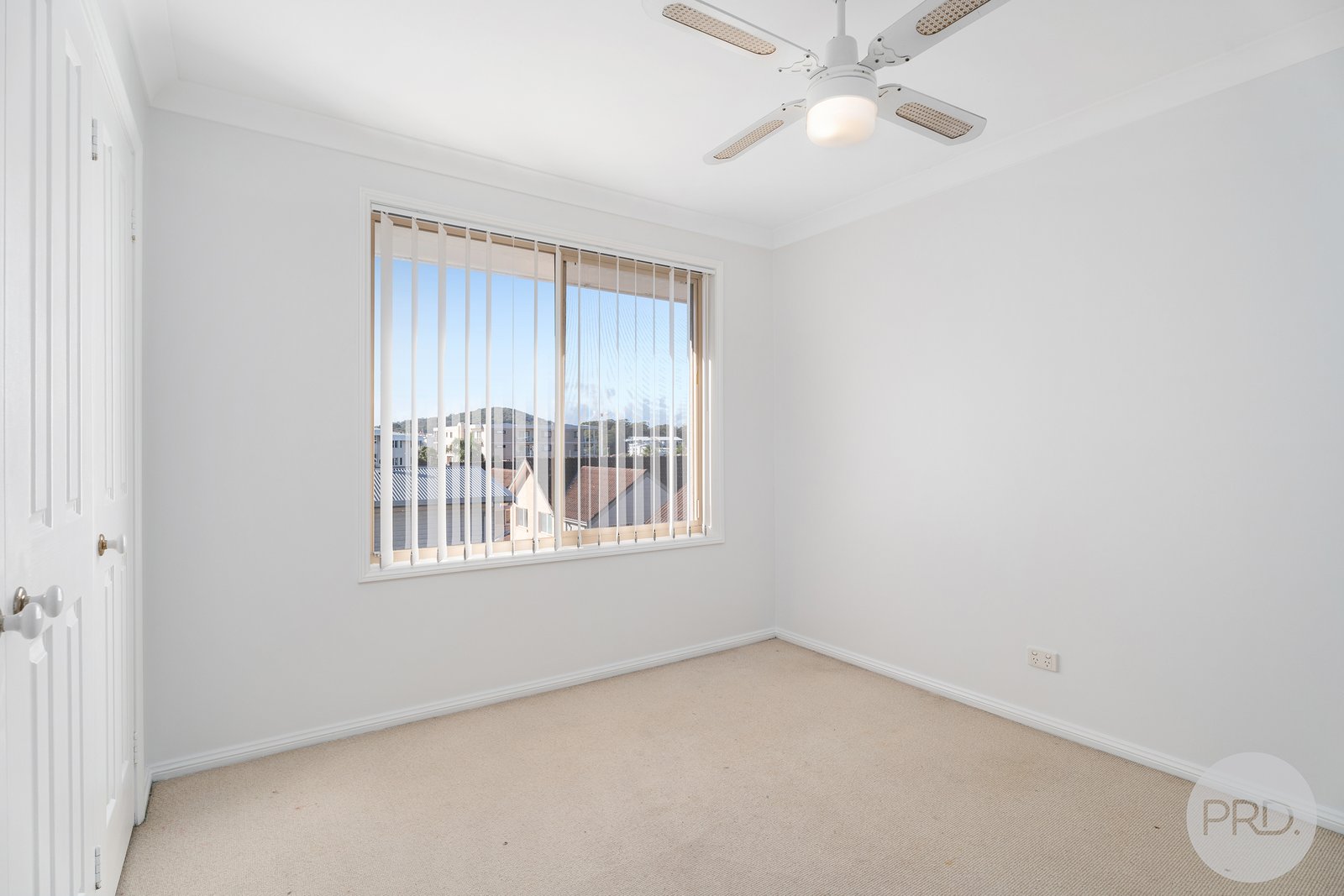 2/3 Thurlow Avenue NELSON BAY 8