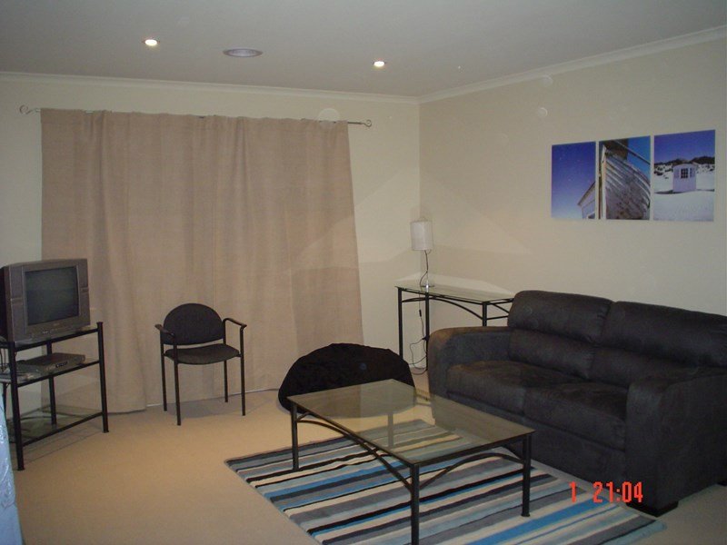 Gallery: 23 Thwaites Close
