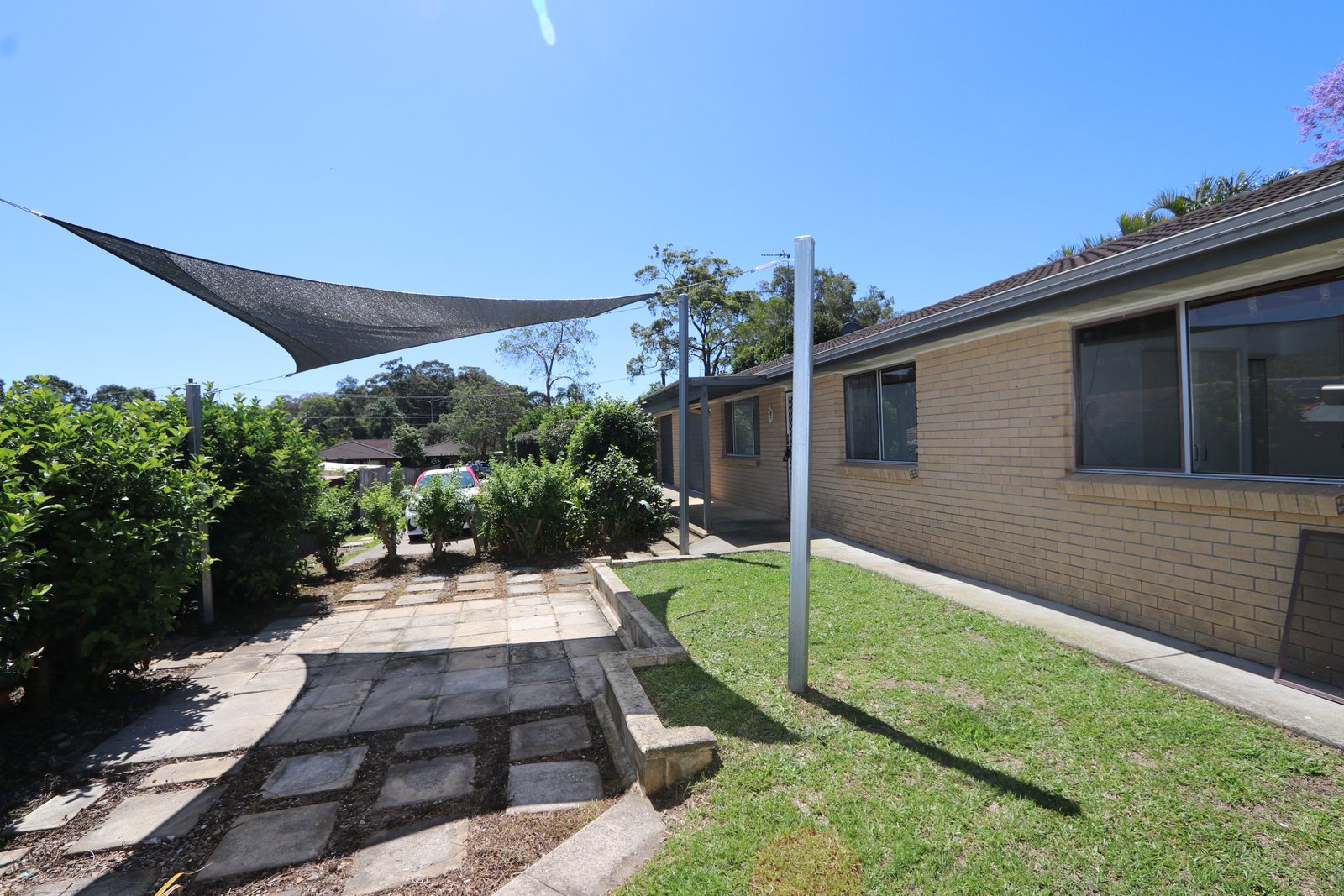 2/3 Tomkins Place SOUTHPORT 2