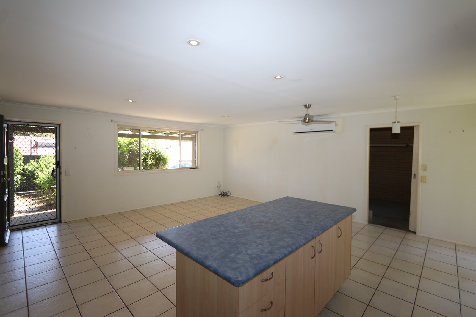 2/3 Tomkins Place SOUTHPORT 8