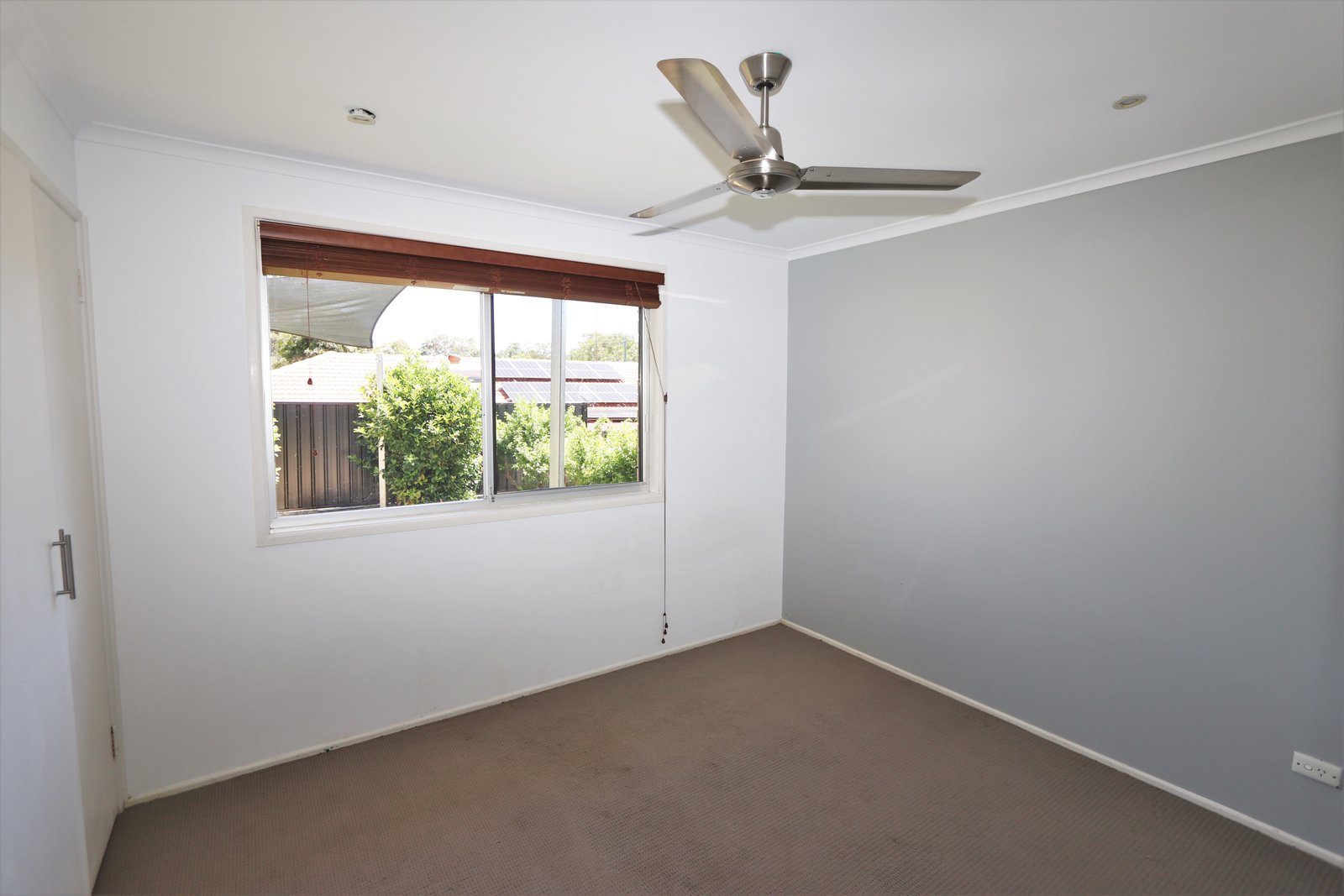 2/3 Tomkins Place SOUTHPORT 10