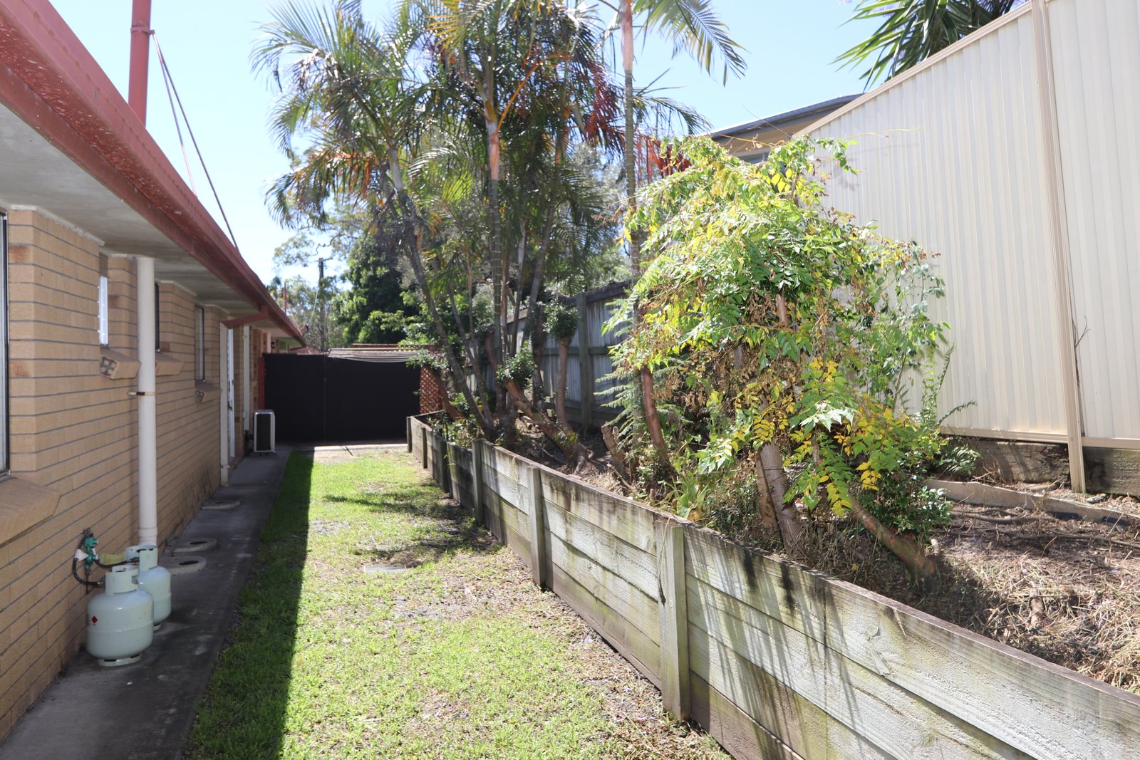 2/3 Tomkins Place SOUTHPORT 16
