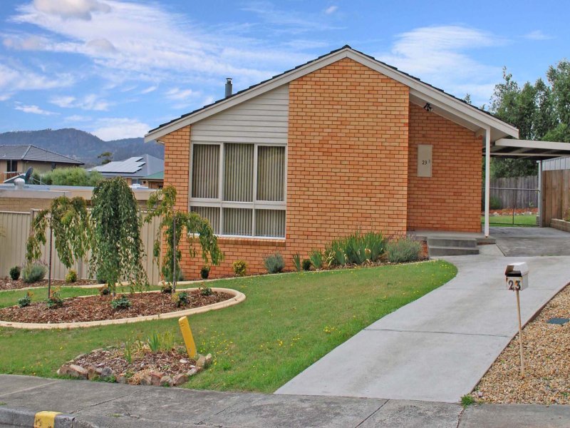 23 Tracey Road AUSTINS FERRY 1