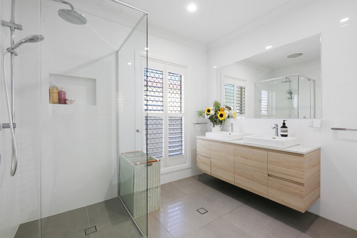 23 Tropicana Circuit Burleigh Waters 19