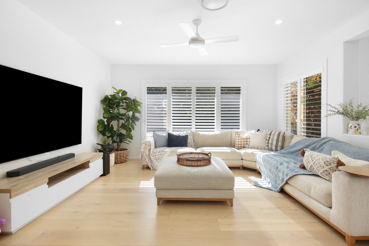 23 Tropicana Circuit Burleigh Waters 11