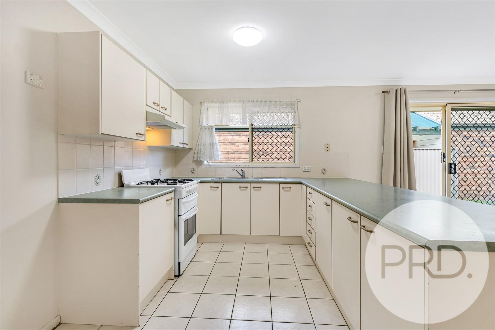 23 Turquoise Place WAVELL HEIGHTS 5