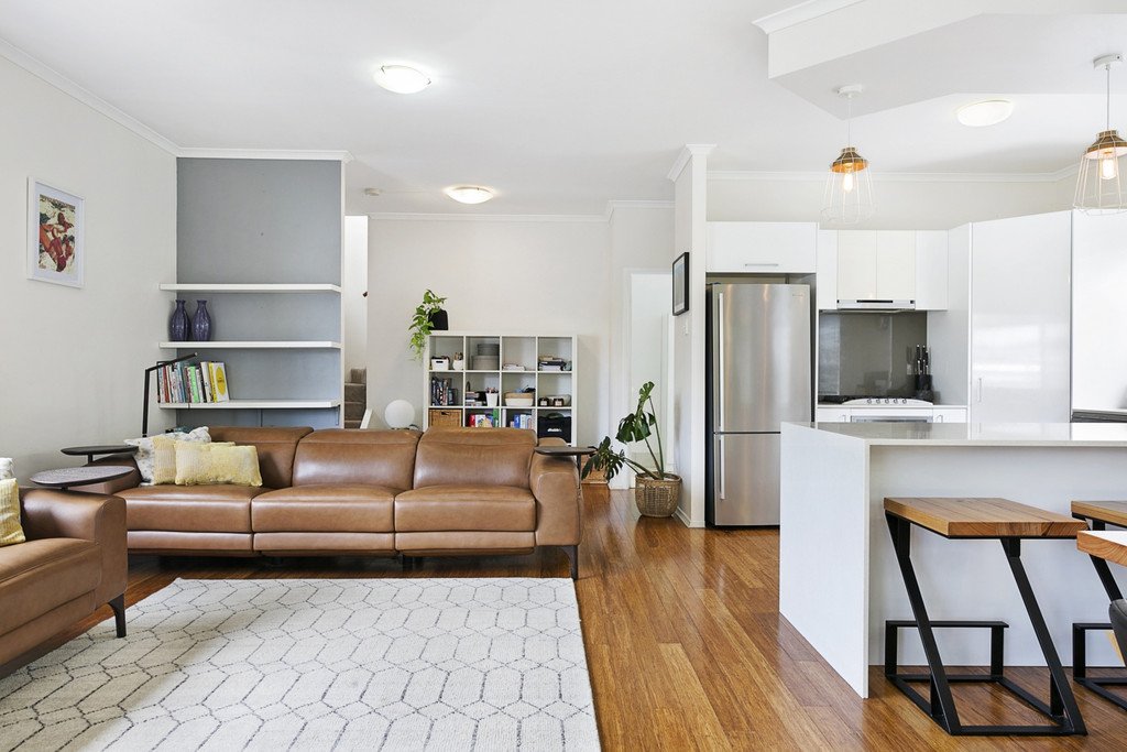 23 Twenty Fourth Avenue PALM BEACH 6