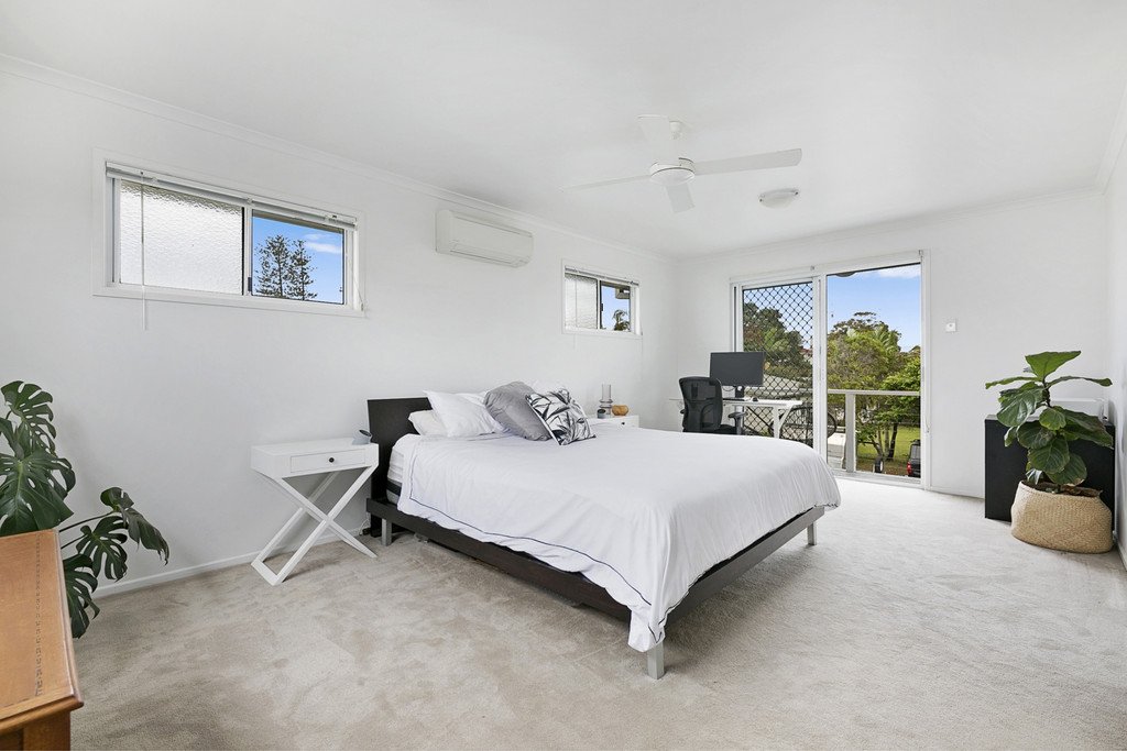 23 Twenty Fourth Avenue PALM BEACH 11