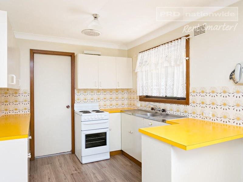 23 Undurra Drive GLENFIELD PARK 3