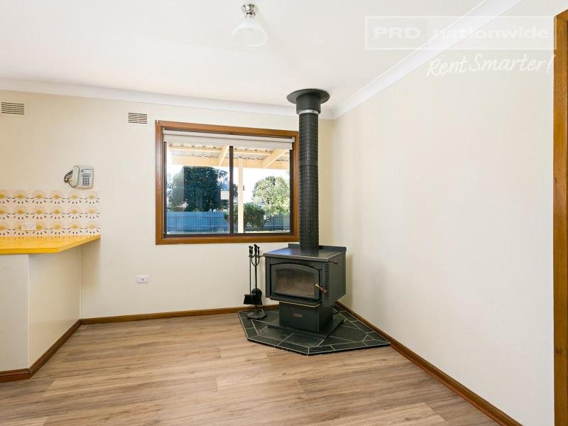 23 Undurra Drive GLENFIELD PARK 4