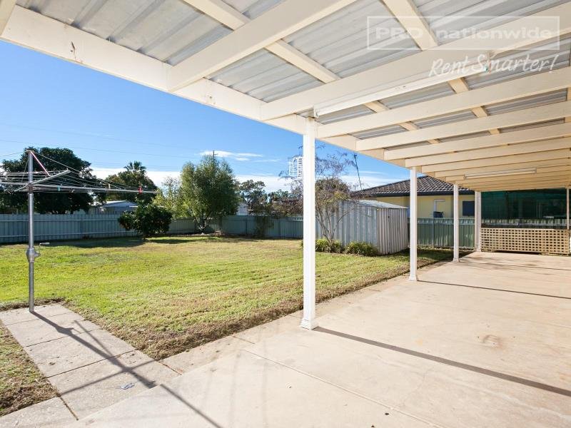 23 Undurra Drive GLENFIELD PARK 8