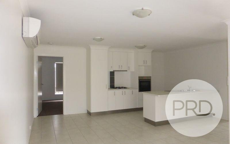 2/3 Victor Place LAVINGTON 4