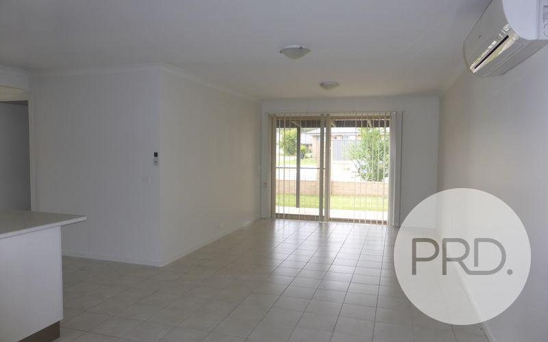2/3 Victor Place LAVINGTON 5