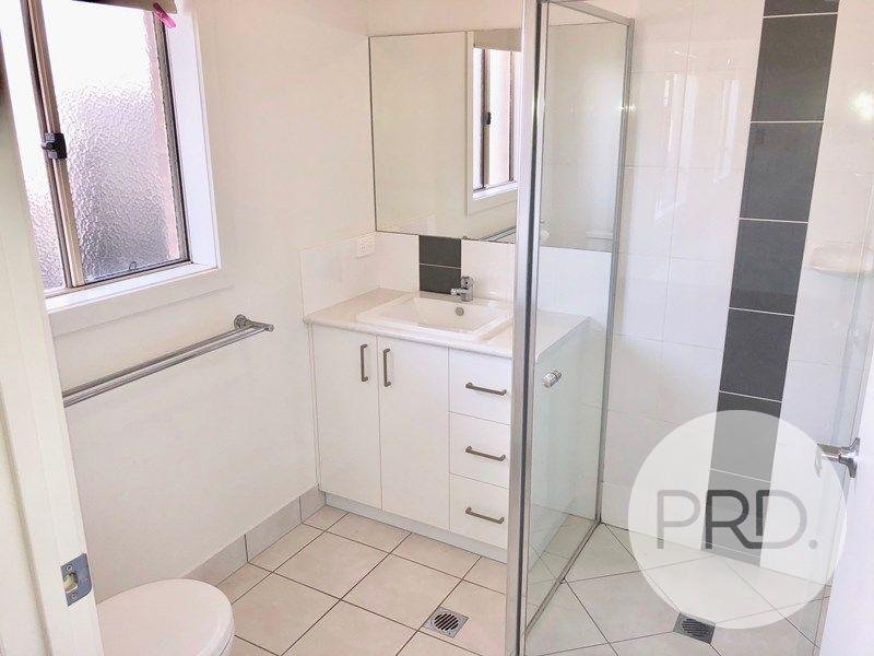 2/3 Victor Place LAVINGTON 6