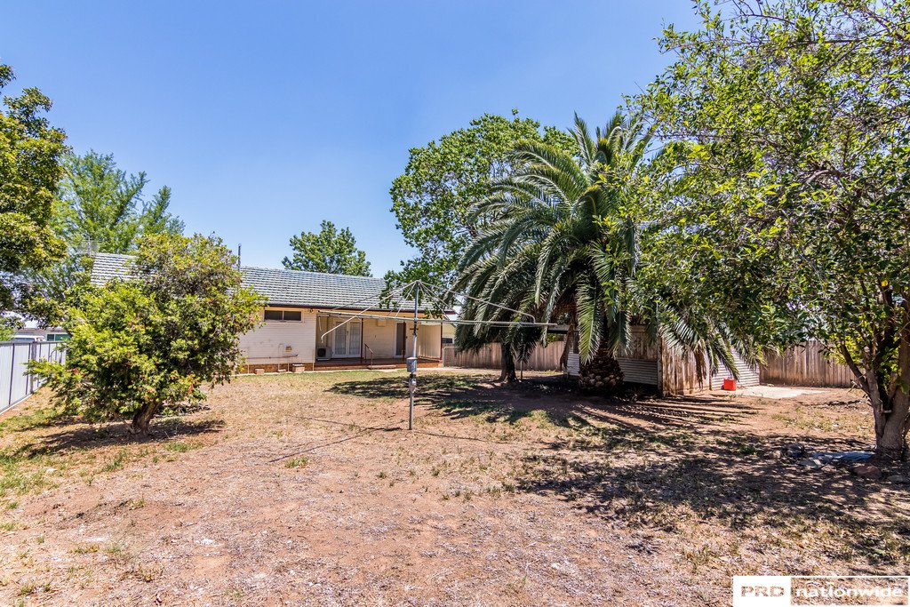 23 Victoria Street TAMWORTH 12