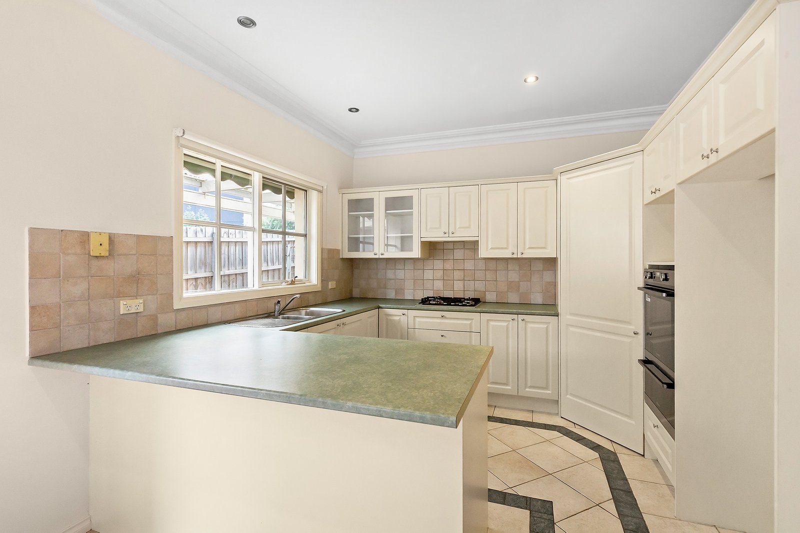 Real Estate and Property in 2/3 Walter Street, Bulleen, VIC