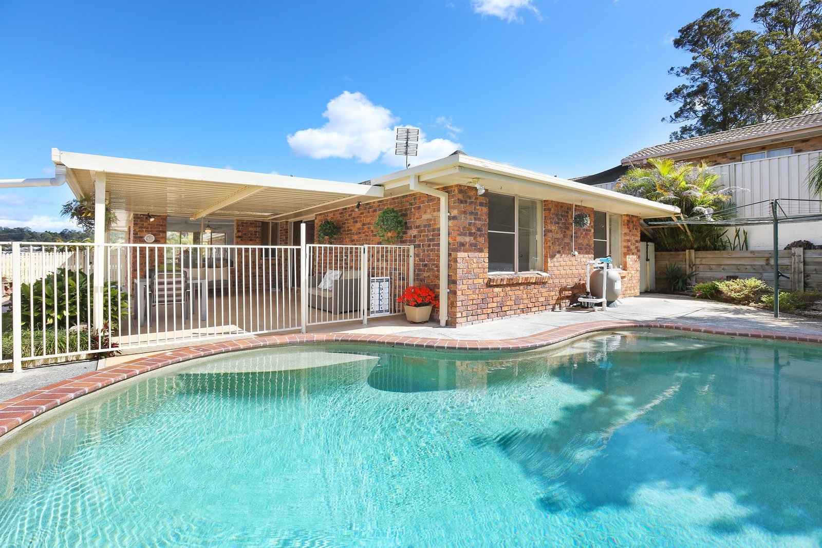 23 Watford Crescent MOLENDINAR 3