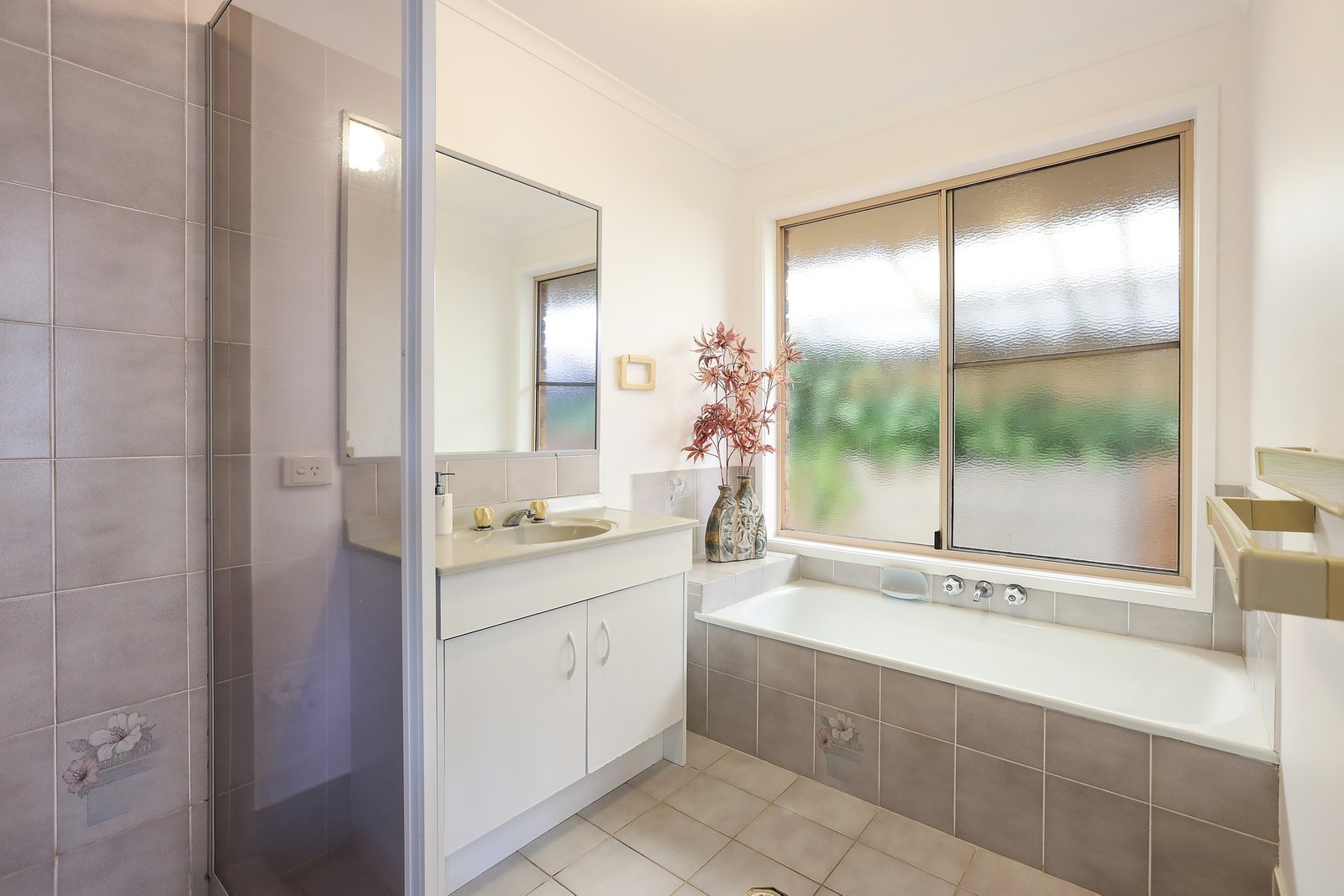 23 Watford Crescent MOLENDINAR 13