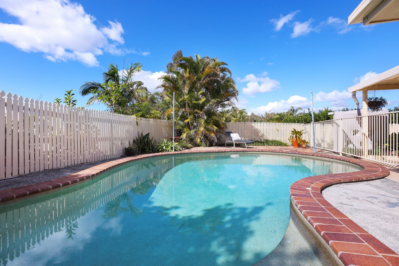 23 Watford Crescent MOLENDINAR 16