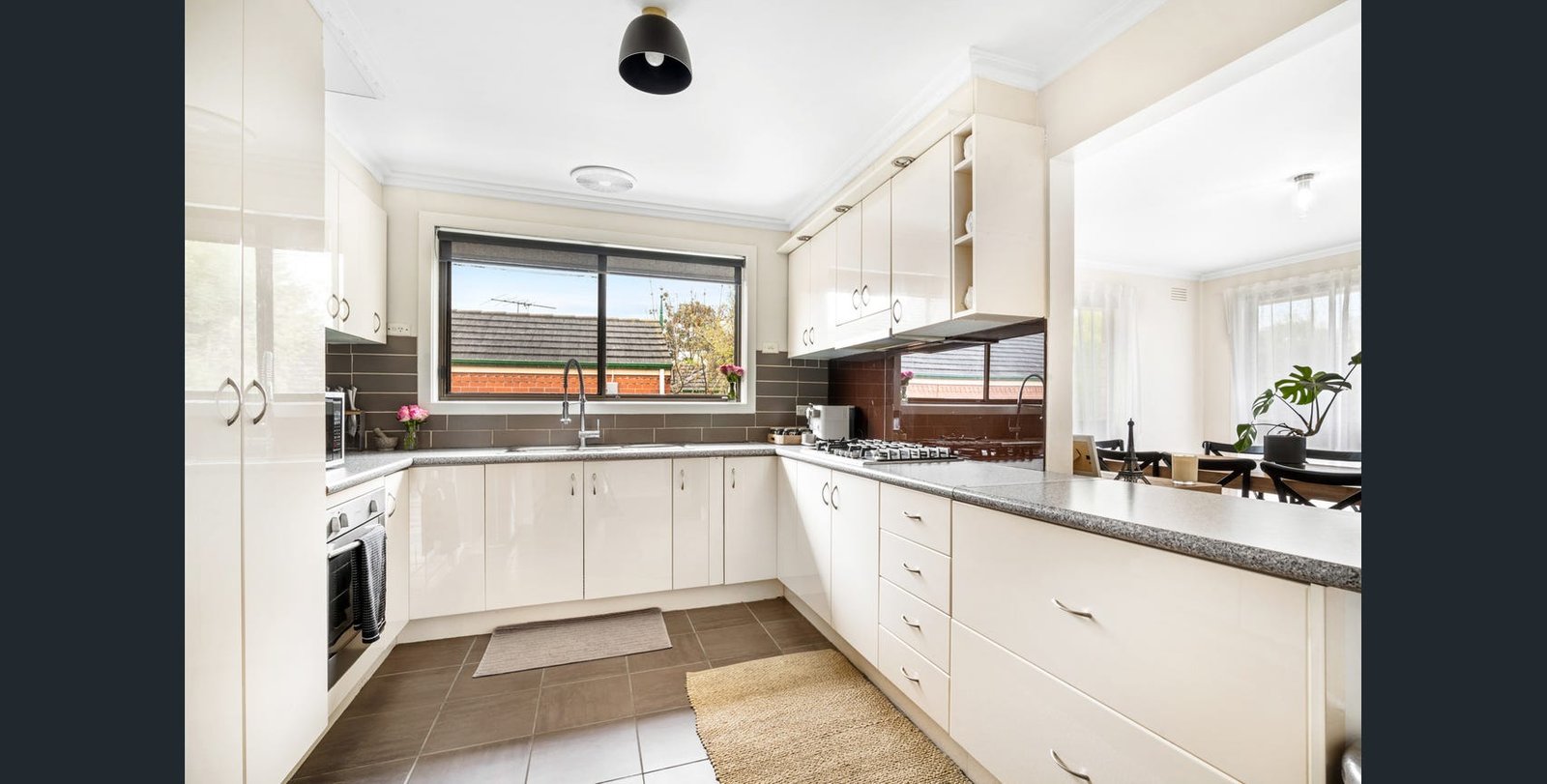 Gallery: 23 Wattlepark Avenue
