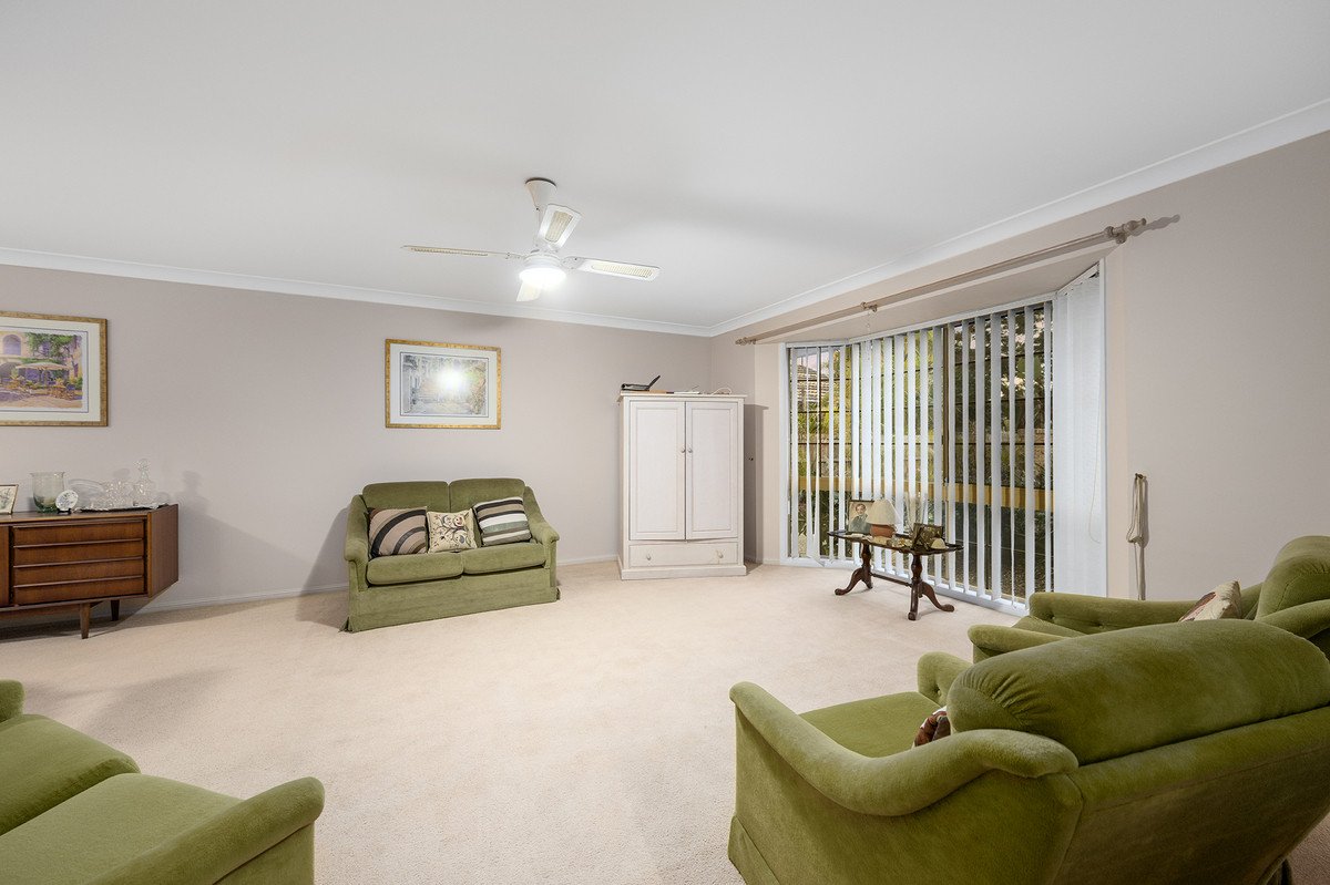 23 Wedgebill Parade Burleigh Waters 10